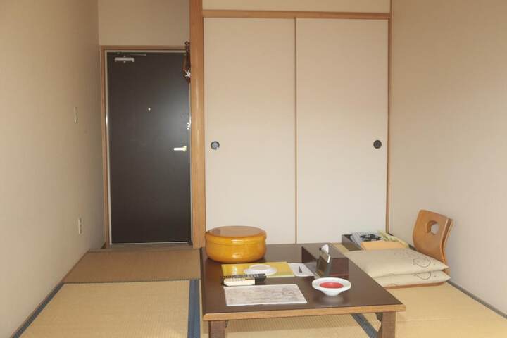 Room 3 of 45