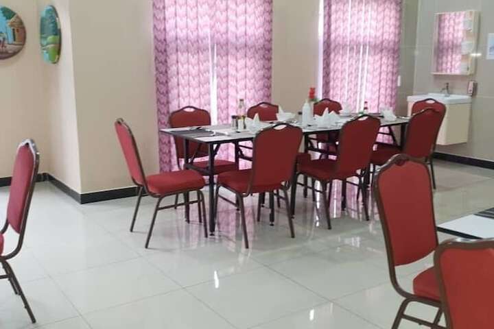 Dining 36 of 45