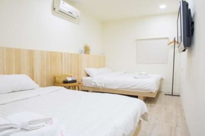 Room 18 of 39