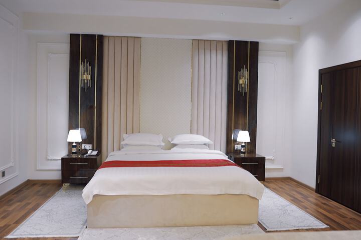 Room 14 of 34
