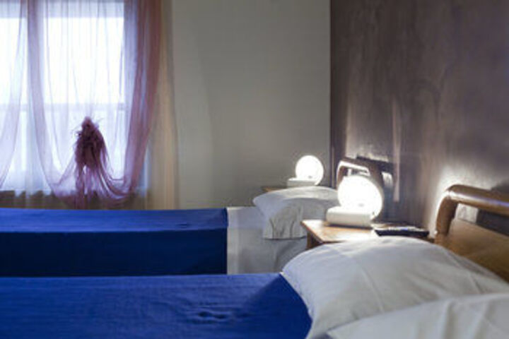 Room 16 of 30