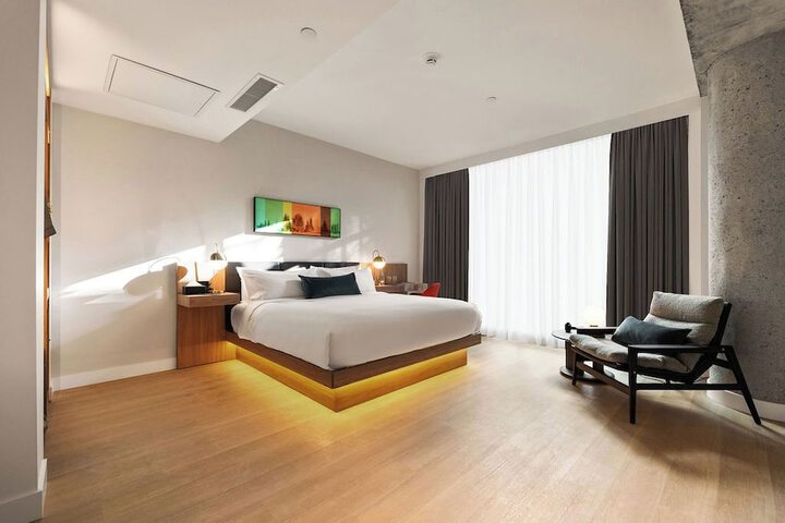 Room 3 of 7
