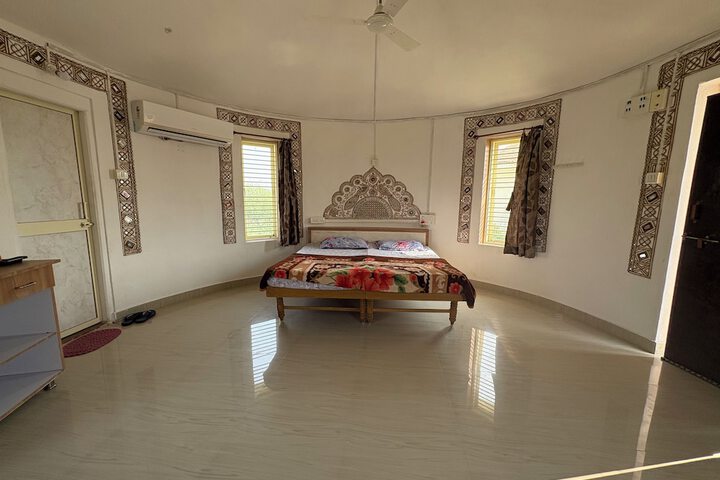 Room 12 of 84
