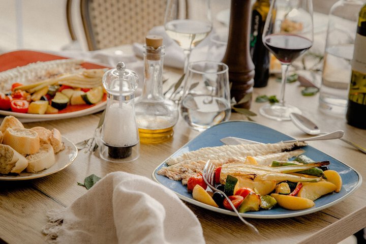 Dining 109 of 132
