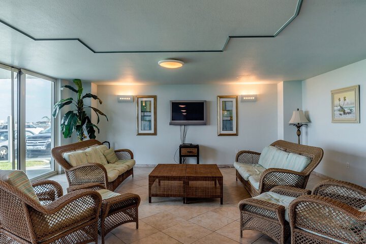 Room 42 of 84