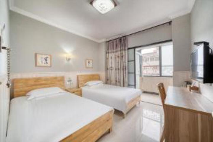 Room 3 of 5