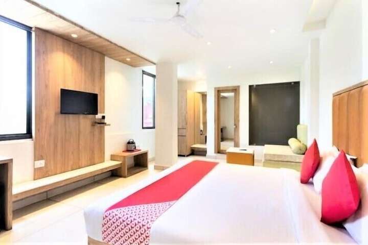 Room 7 of 15