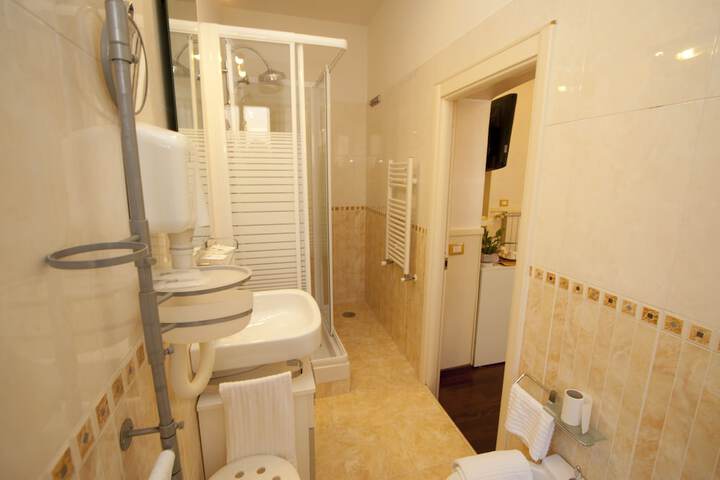 Room 18 of 26