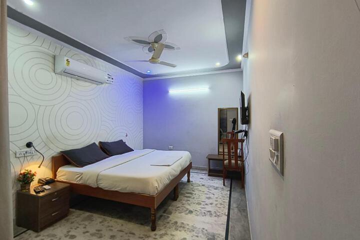 Hotel 7 Night Jaipur