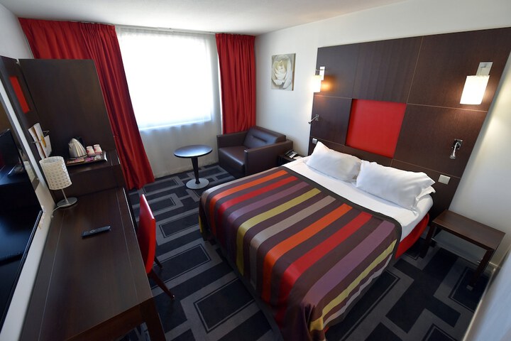 Room 19 of 173
