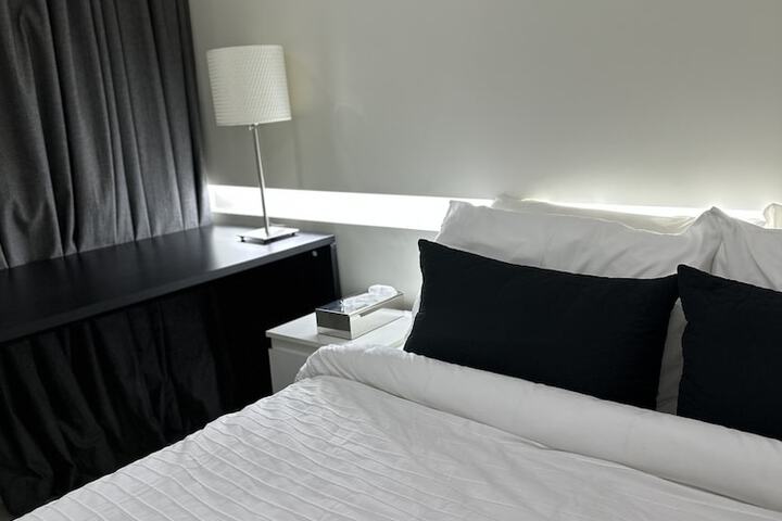 Room 13 of 68