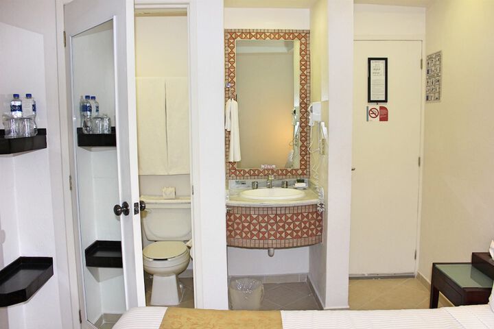 Room 51 of 57