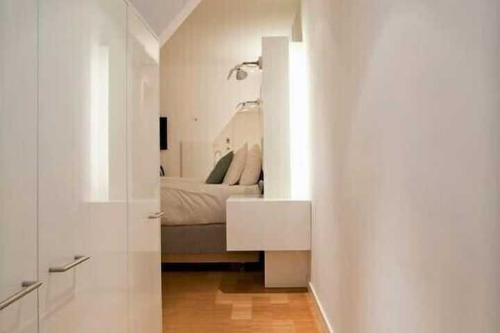 Room 62 of 105