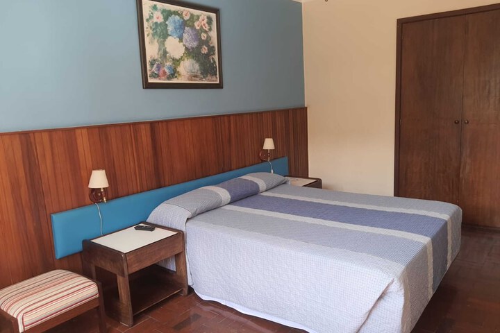 Room 42 of 121