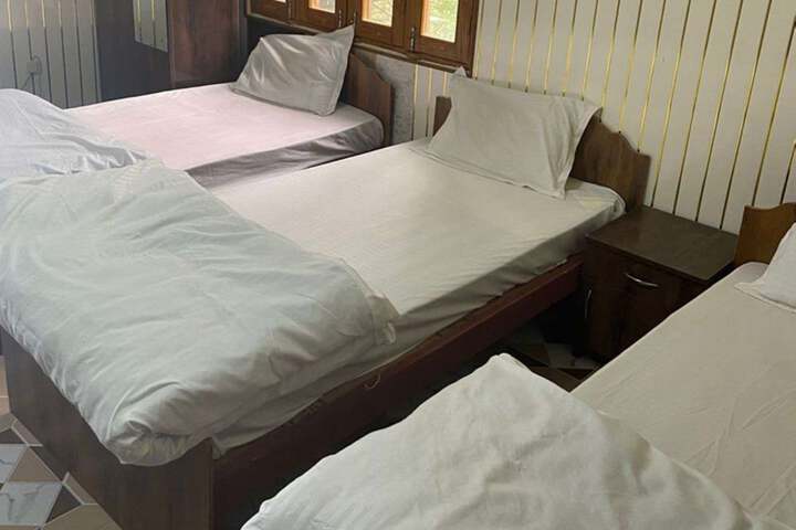 Room 8 of 38