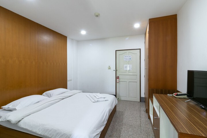 Room 21 of 56