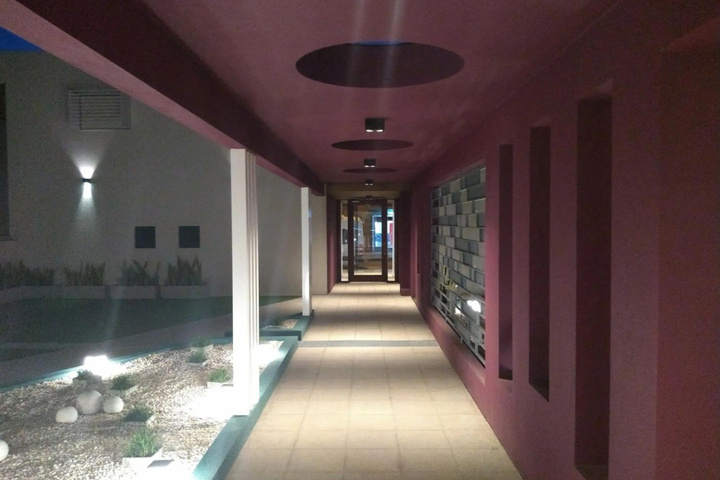 Room 10 of 16