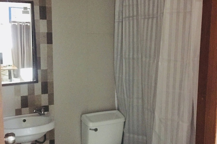 Room 11 of 25