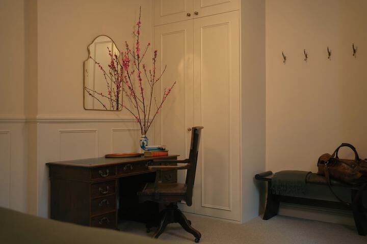 Room 9 of 123