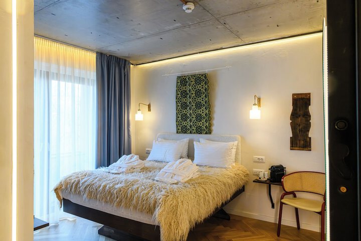 Room 2 of 21