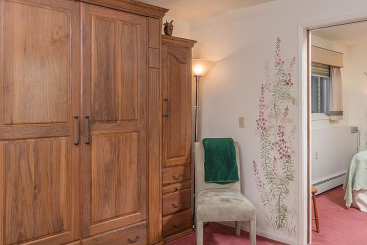 Room 4 of 25