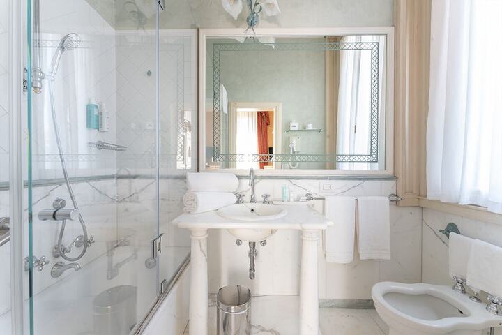 Bath Photo