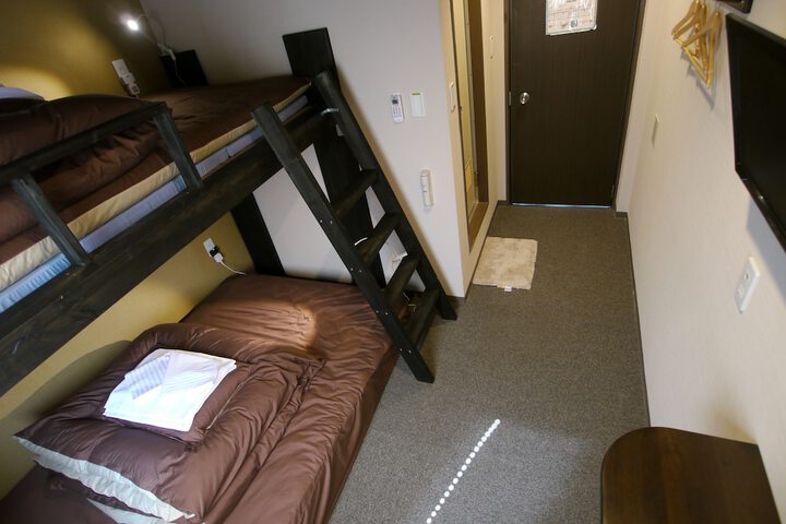 Room 22 of 75
