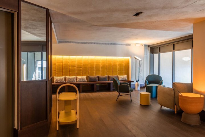 Hotel Interior 203 of 265