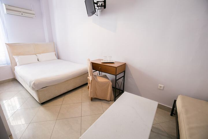 Room 10 of 55