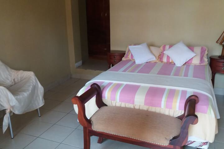 Room 8 of 48