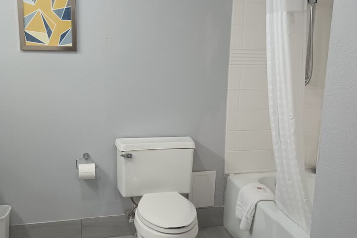 Room 16 of 25
