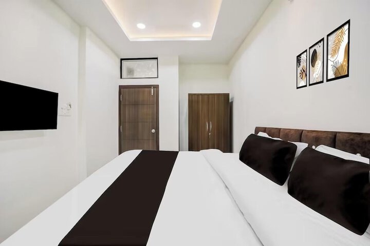 Hotel Interior 2 of 13