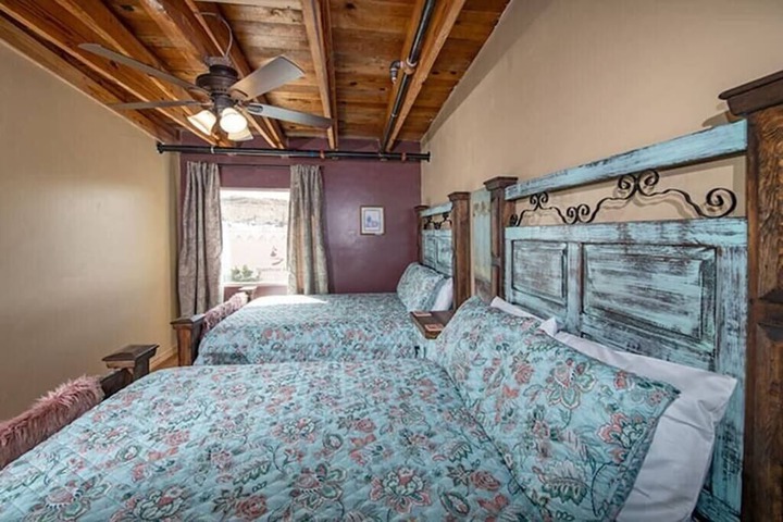 Room 6 of 23