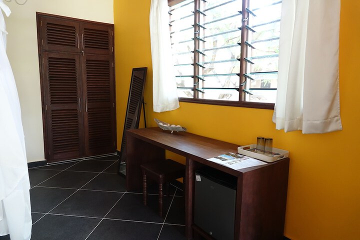 Room 16 of 121