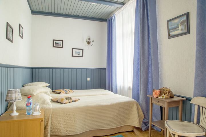 Room 3 of 69