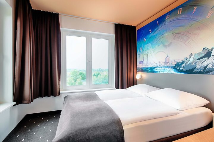 Room 2 of 26