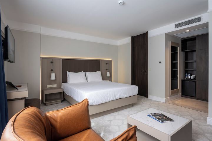 Room 15 of 63
