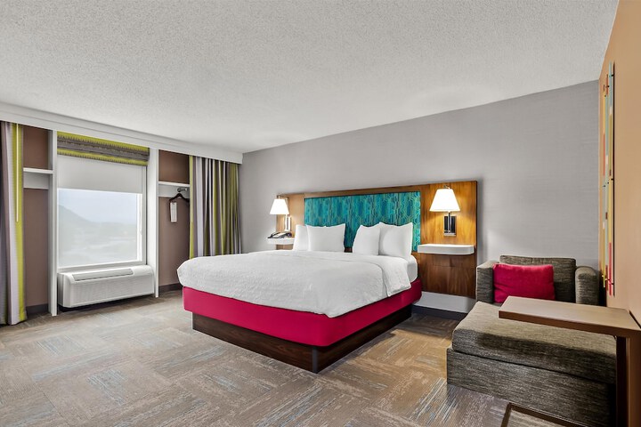 Room 3 of 46