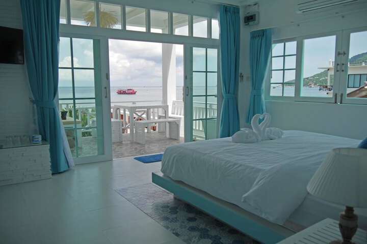 Room 30 of 160