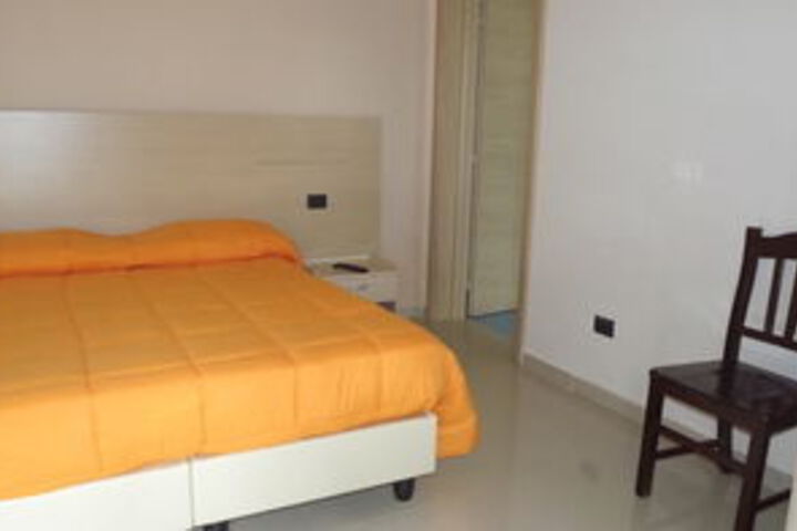 Room 21 of 43