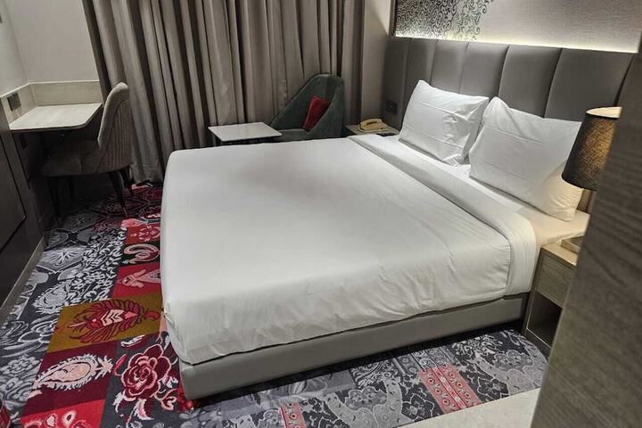 Room 5 of 26