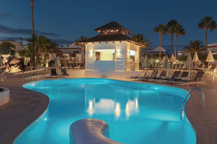 Pool Hotel