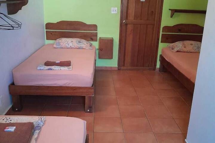 Room 6 of 10
