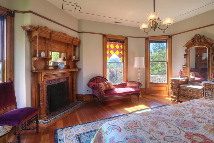 Room 5 of 21