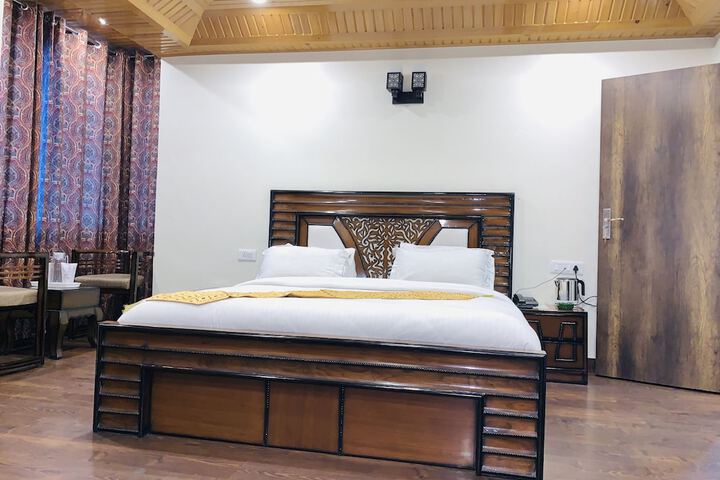 Room 14 of 40