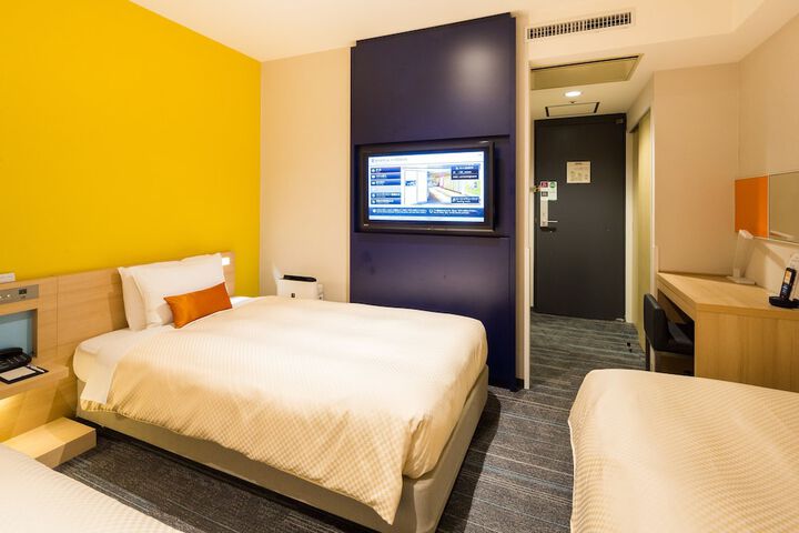 Room 10 of 70