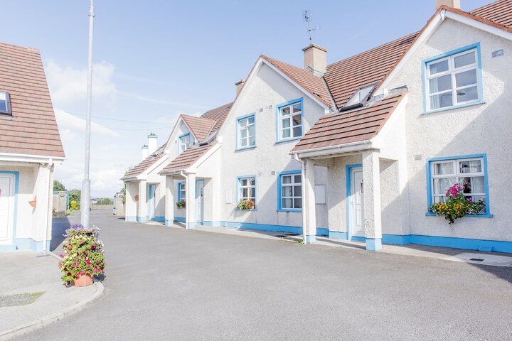 Hero Image 1 of 14