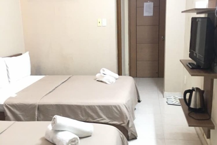 Room 15 of 32