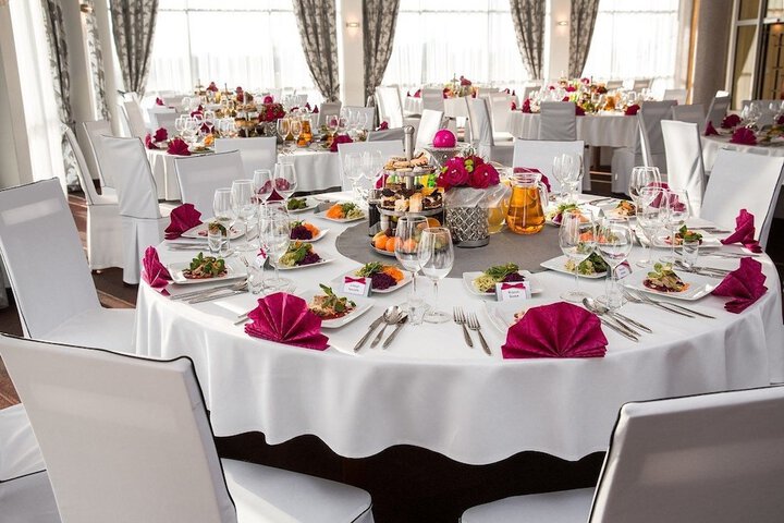 Ballroom/Hall 68 of 81