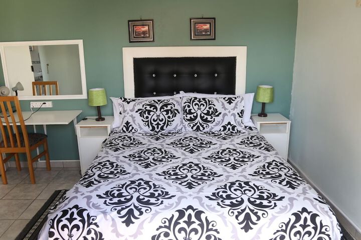 Room 17 of 68